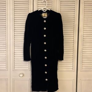 Oscar de la Renta black velvet dress!